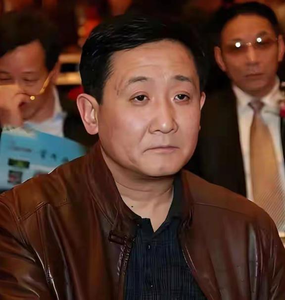 北京冬奥会期间，英如镝代表国家队参赛，作为舅舅的梁天，理应骄傲自豪，然而梁天只语