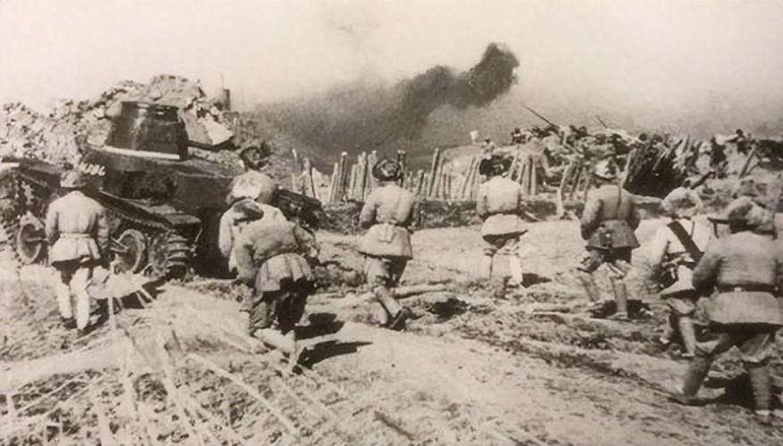 1948年粟裕拒绝渡江，毛主席思索良久后，有了换帅的想法，陈毅连忙表示：