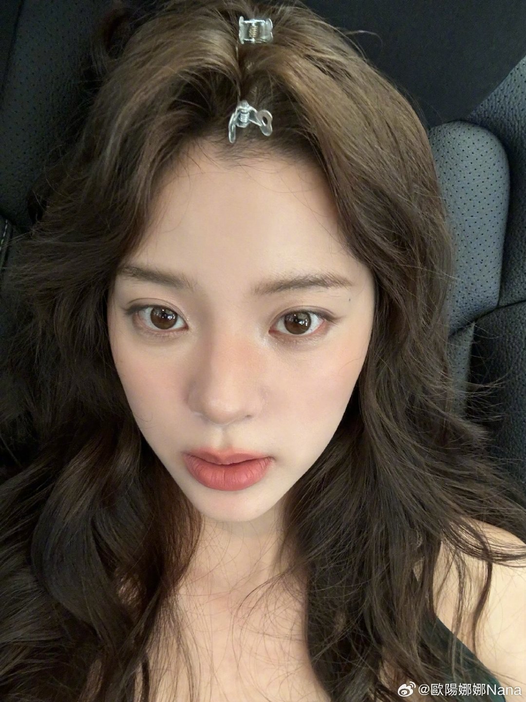 欧阳娜娜太聪明手写歌词海报欧阳娜娜《太聪明》手写歌词海报来啦，娜娜的新歌都听起