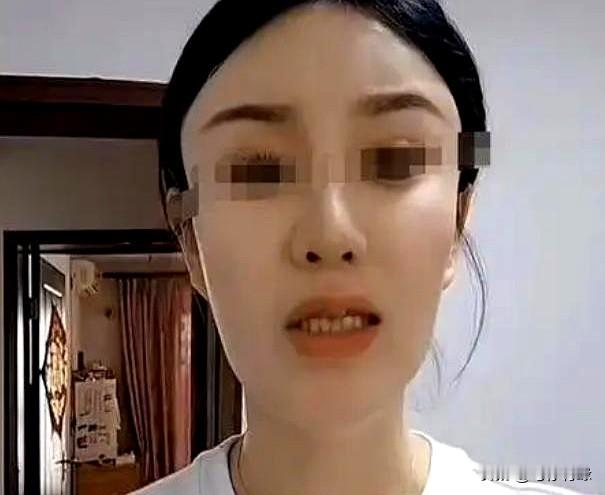 天上不会掉奔驰，掉的是坑。哈尔滨一酒吧，姑娘被中年男撩：陪他几天送二手奔驰。
