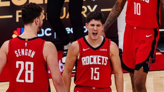 三分10中8轰28分！美媒建议火箭3换1交易老鹰神射手 斯通或小修小补