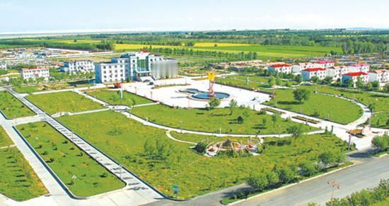 有个领导副职去新疆了，不是去旅游，是去工作，不是挂职、不是援疆也不是借调，是正式