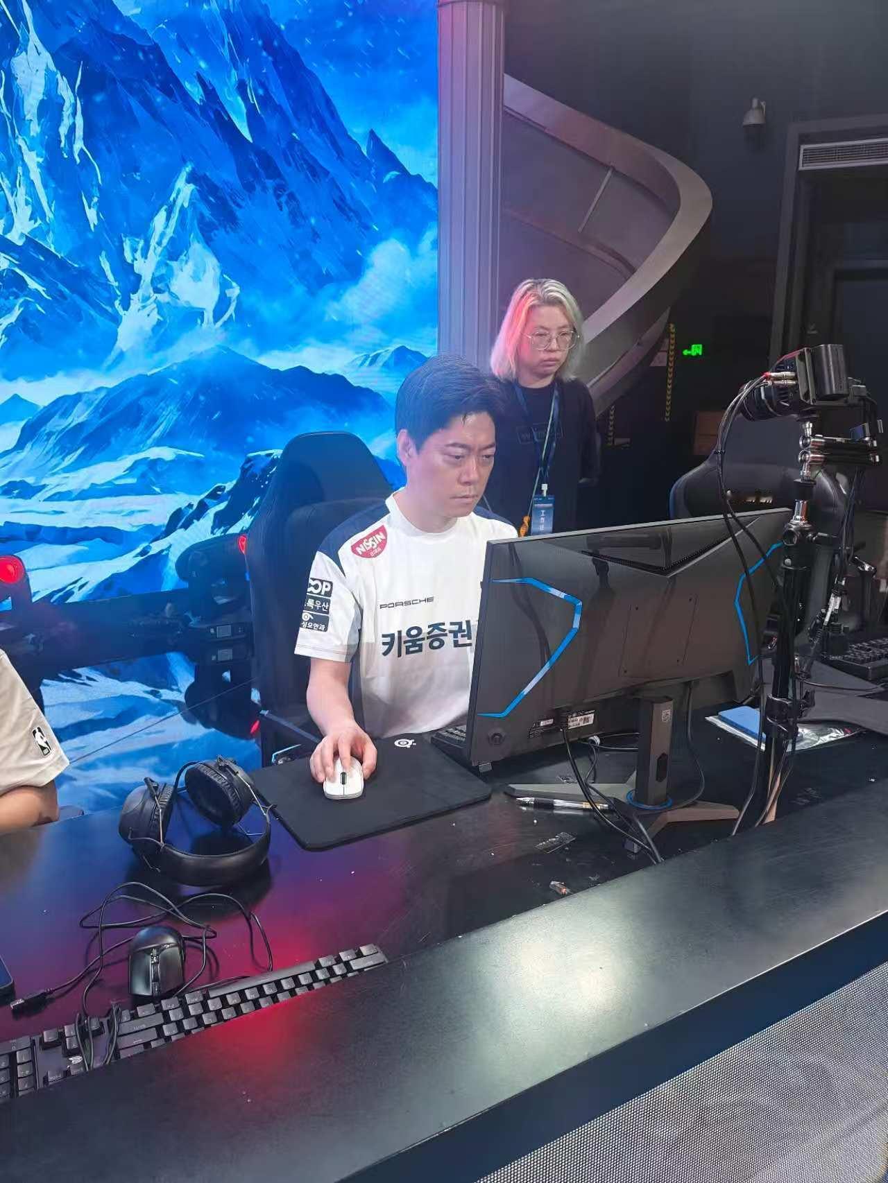 魔兽争霸欢迎来到你的旧夏天选手在调试完毕​​​