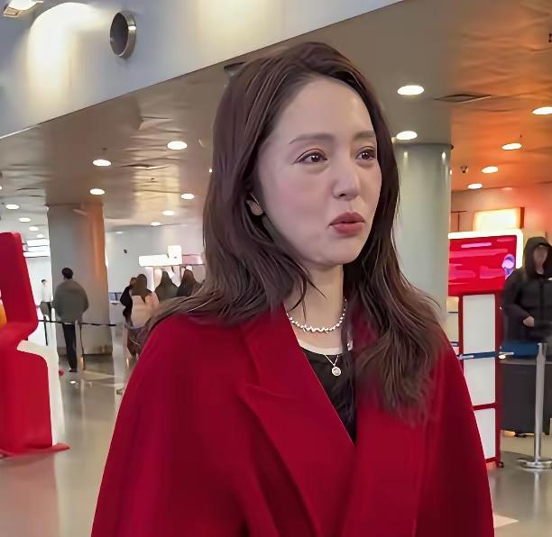 天气确实冷，脸都冻得煞白了