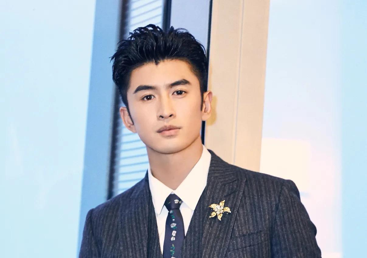 演员张云龙：1、张云龙，1988年出生于辽宁省大连市，中国内地男演员、歌手