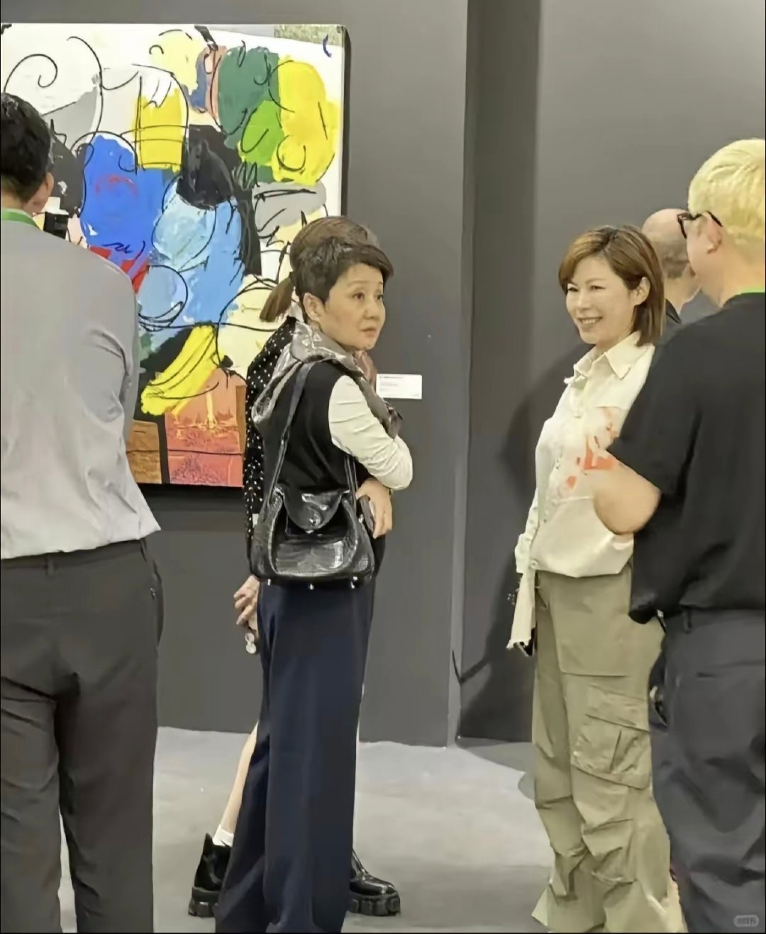 四太梁安琪，一个女强人，家财万贯，真正有钱的人才敢把爱马仕用成这个旧旧的样子，不