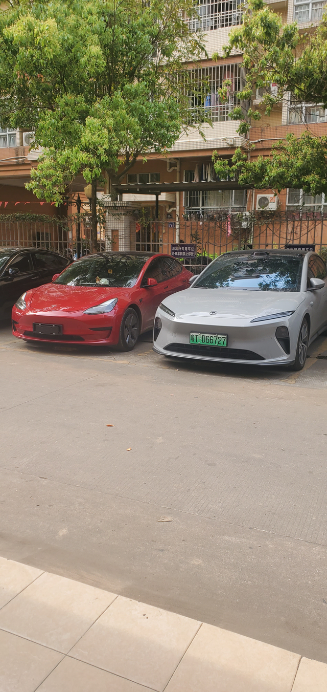 锁25度电马老板一天给我16块我有一辆长续航的modelY，拿来跑兼职顺风车