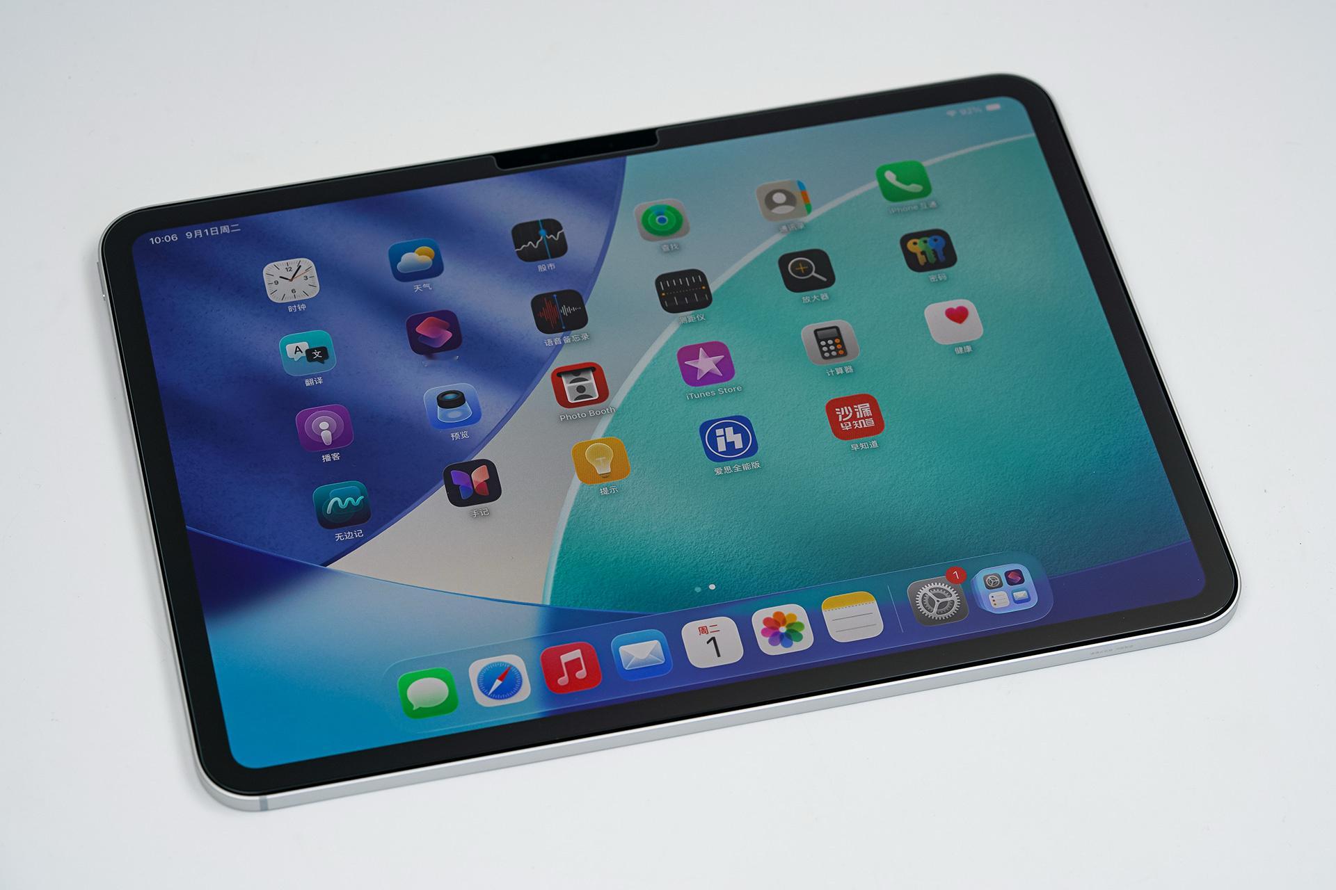 一份关于新款MacBook和iPad的线路图2026年末MacBookPro/Ultra：14.3英