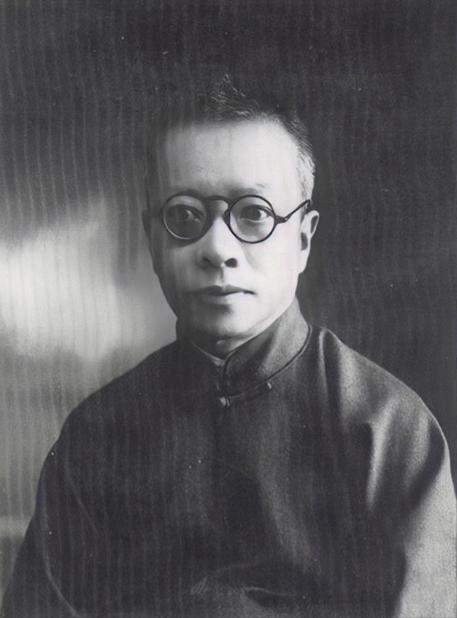 1927年钱玄同迎来四十岁生辰，胡适、刘半农等人联手打趣，在刊物上刊登他的假讣