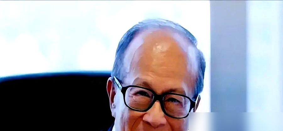 梁洛施38岁骨折还在片场硬扛，李泽楷另一个前任却在亏本卖当年的定情豪宅。对比太狠了。郭嘉文那套房子，