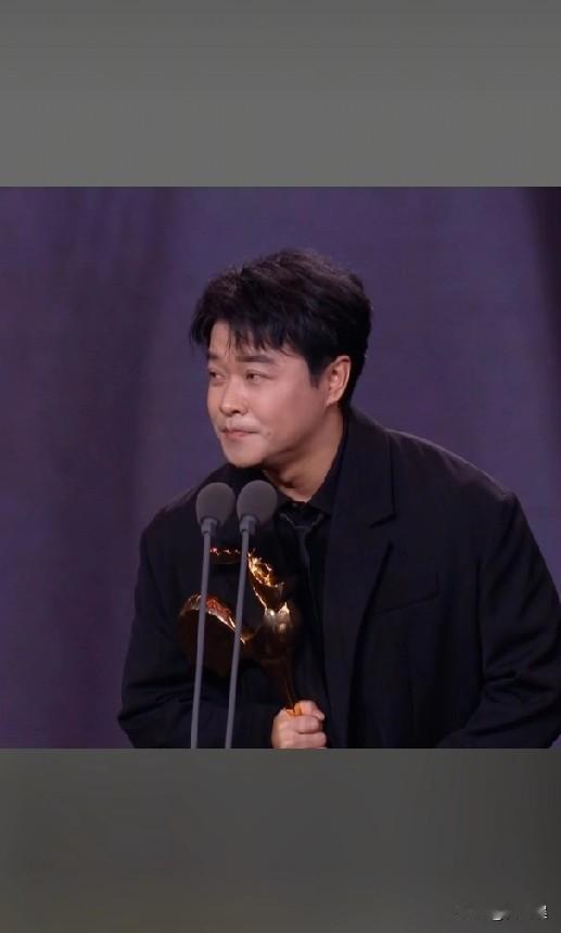 不知道有没有和我一样的吗，颁奖的时候喜欢报奖搭档，挺好的，都很精彩，也很优秀！