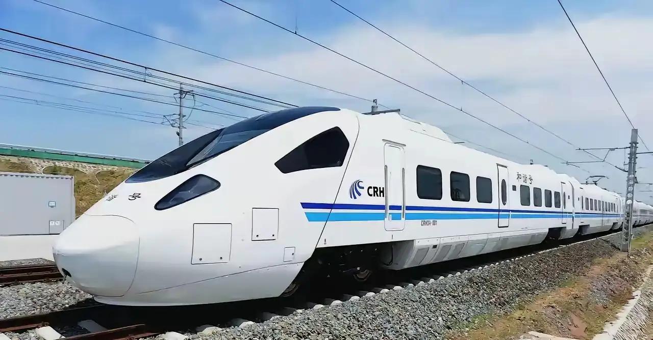 中国为什么执意要发展高铁，而不是廉价航空？因为中国在做一个赌注，赌的就是你用电，