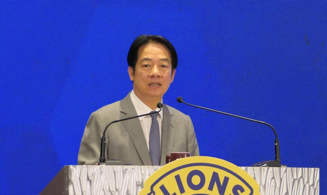 赖清德为了给“大罢免”倒数一个月添柴加火，展开所谓“团结国家”十讲。继第一讲抛出