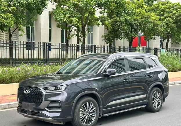 二手奇瑞瑞虎8——6万买国产七座SUV，空间大配置全奇瑞瑞虎8，二手国产七座SUV里性价比最高的之一