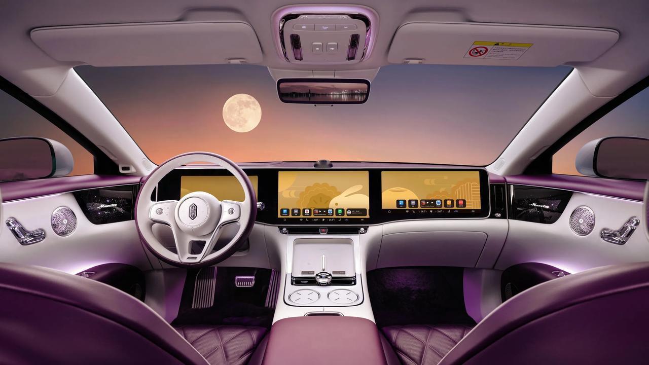 据说，12月31日之前锁单的车主，均有望在春节前线下提车！在百万级豪华轿车市场销