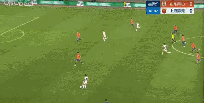 山东泰山vs上海海港第36分钟，阵容不整只首发了一名外援的海港队率先取得进球