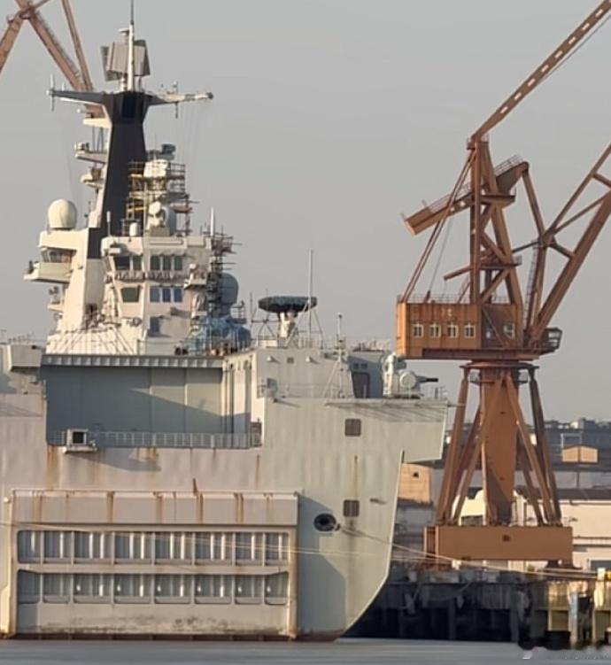 好消息一个接一个，湖北安徽广西海南的都有福了，看样子，大家都要转正拥有航妈了。