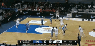 中国男篮中锋余嘉豪真是太强硬了！在今天进行的中国男篮和中国台北男篮的焦点战中，当