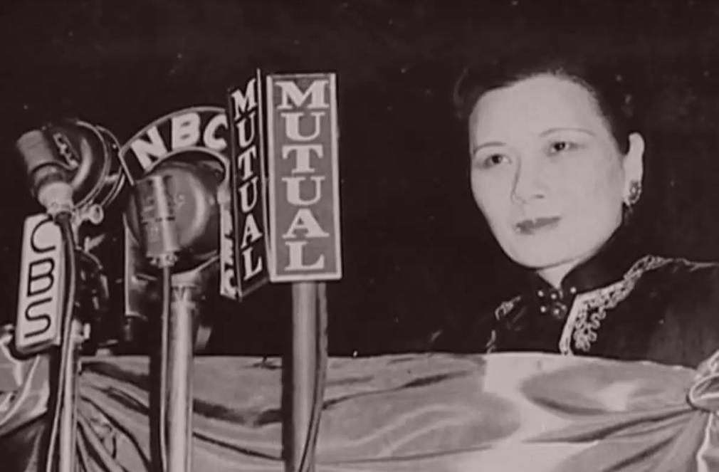 1975年，蒋刚咽气，比蒋经国只大12岁的宋美龄就想夺权，让人没想到的是一向憨厚