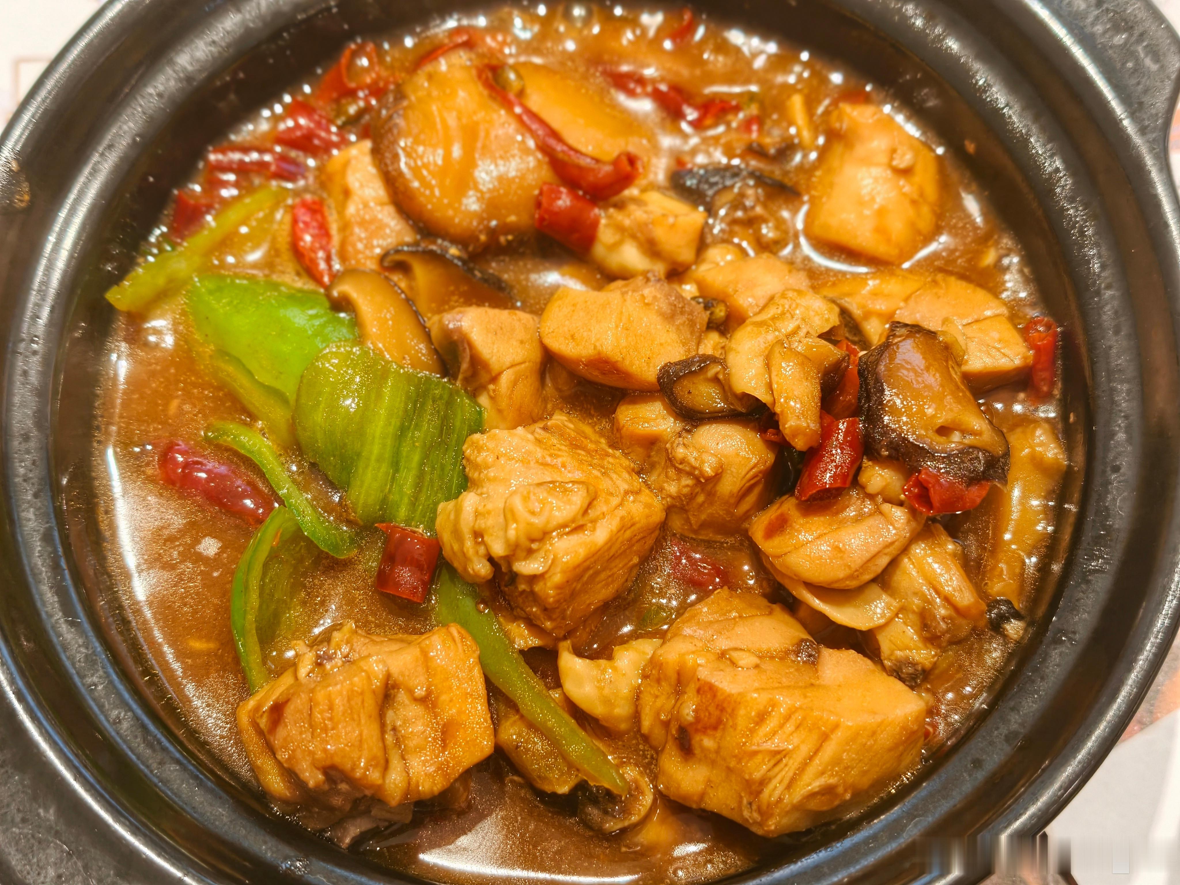 来吃午饭啦好久没吃辣了，今天破例吃一次要流口水了