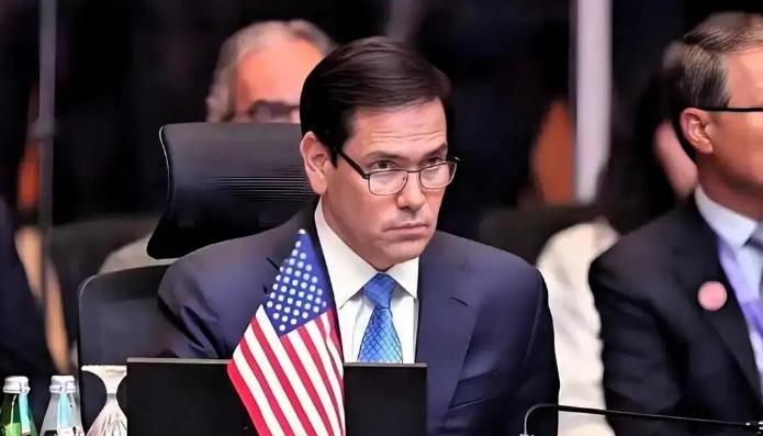 2025年12月美国财政部TIC报告披露，今年10月，中国持有的美国国债规模降至