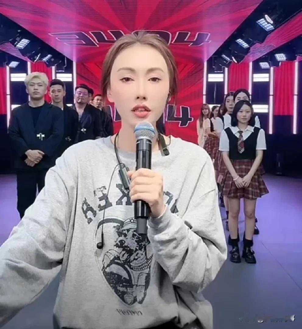 张丹和艾美人落泪感恩师父仙洋多年保护！张丹说曾经师父