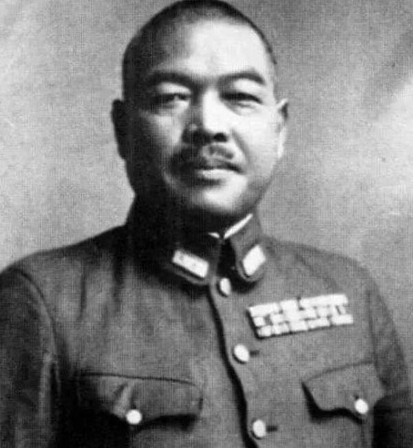 陆军大将今村均不研究战略战术，反而带着日军垦荒种地，日本投降后，他又主动带着14