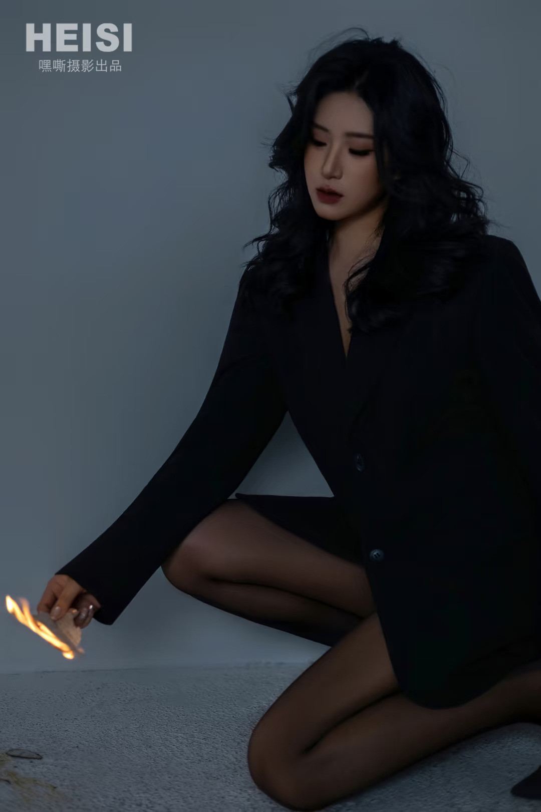 🔥谁懂啊、这组暗黑风的西装写真太高级了