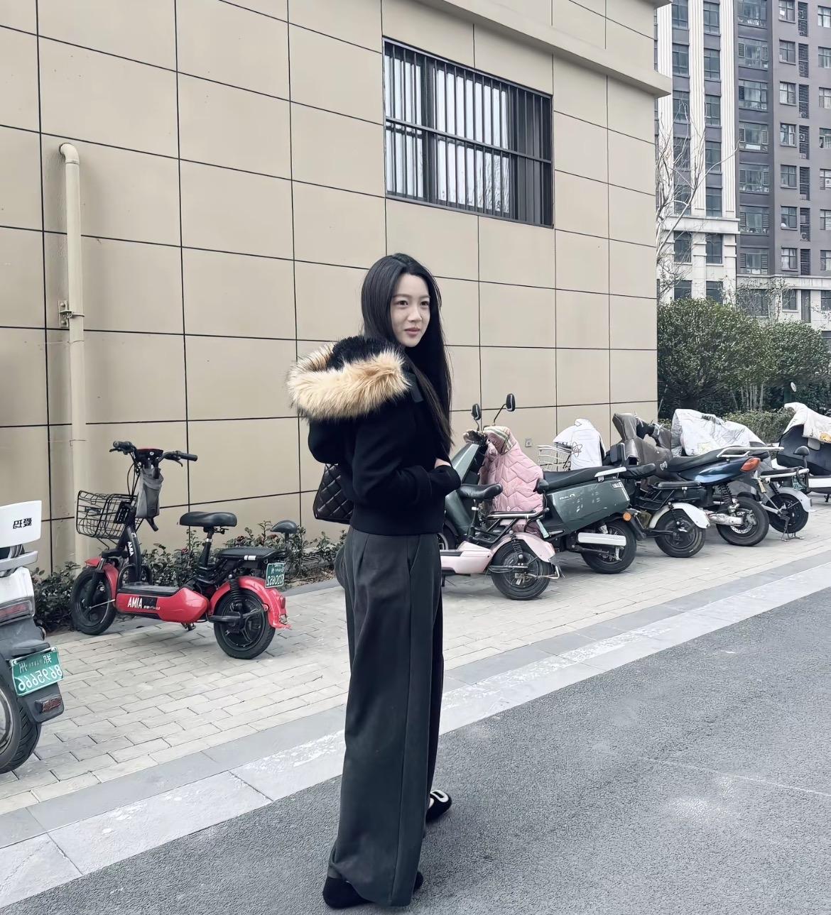 回眸一笑百媚生