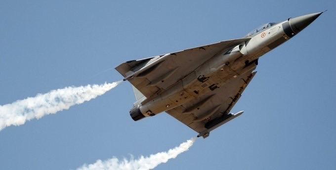 亚美尼亚此前一直与印度就购买12架“光辉”Mk-1A战斗机采购谈判，每架飞机价格