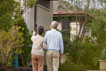 把老伴从失眠地狱拉回来，我只用三招，一分钱没花！凌晨两点多，屋里静得能听见针掉
