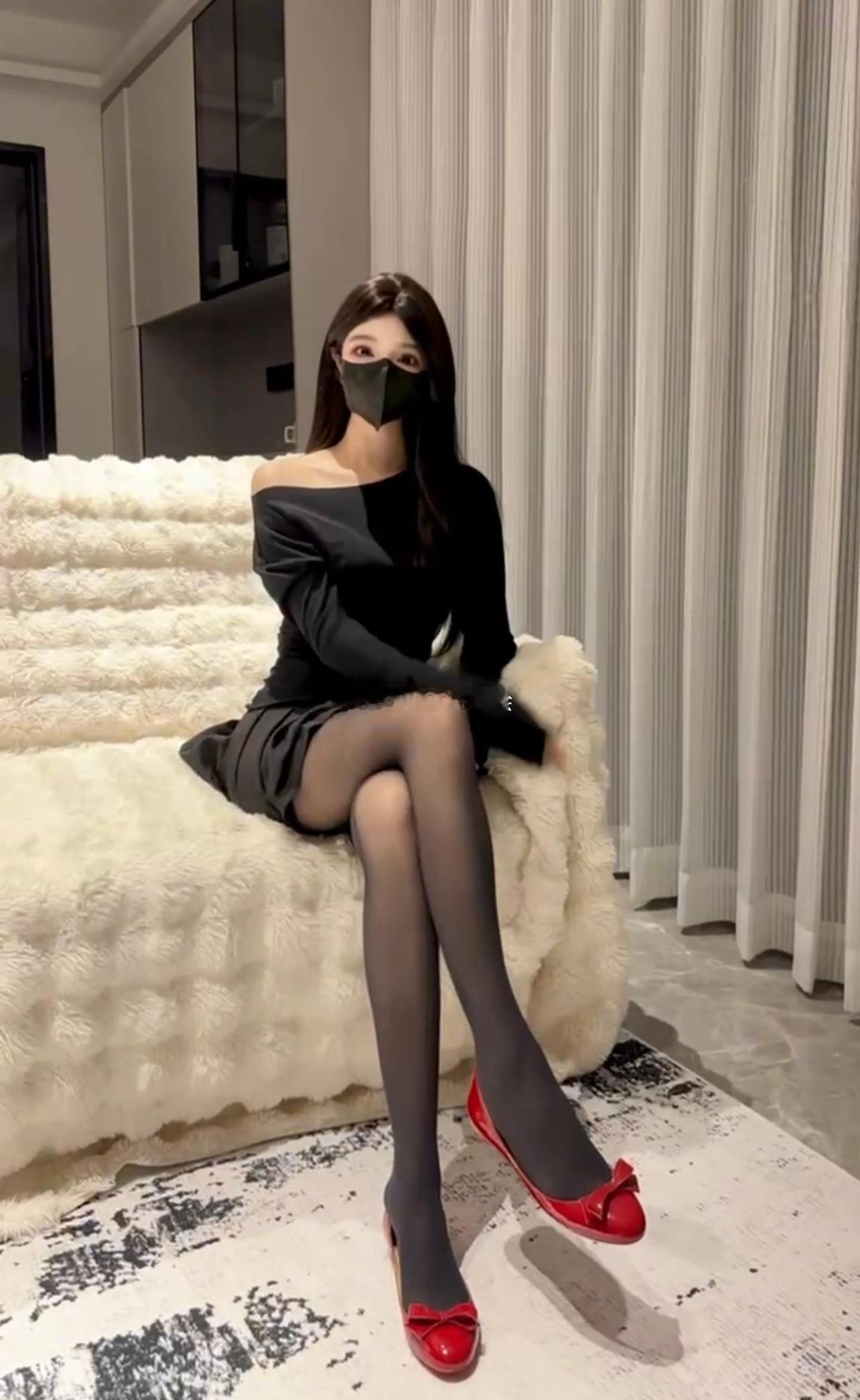 黑色红色绝配～​​​