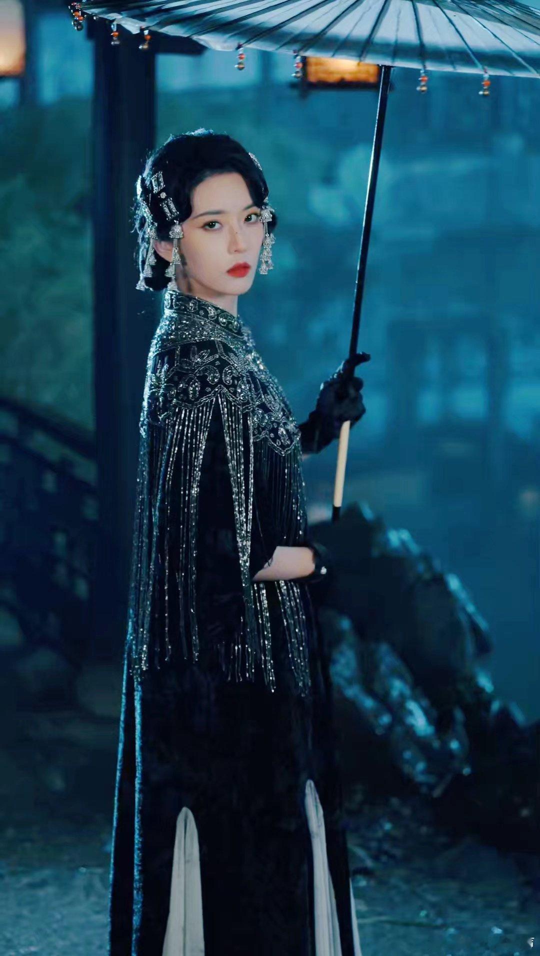 短剧看得我不想喊老婆只想喊妈咪谁懂这张脸的含金量迷死我了，这个角色我真的会反