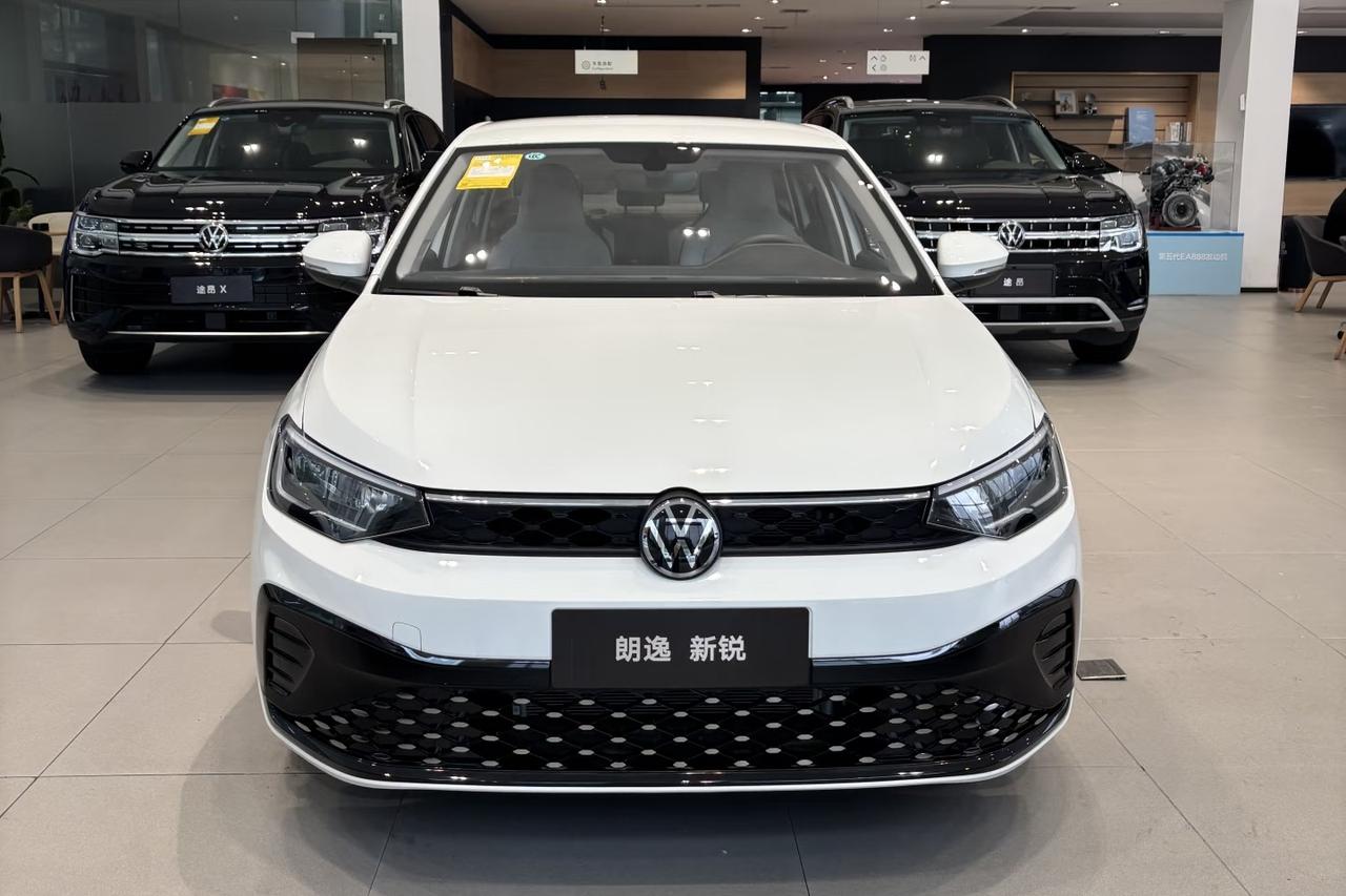 朗逸10月销量22422辆，朗逸10月销量19201辆，朗逸10月销量