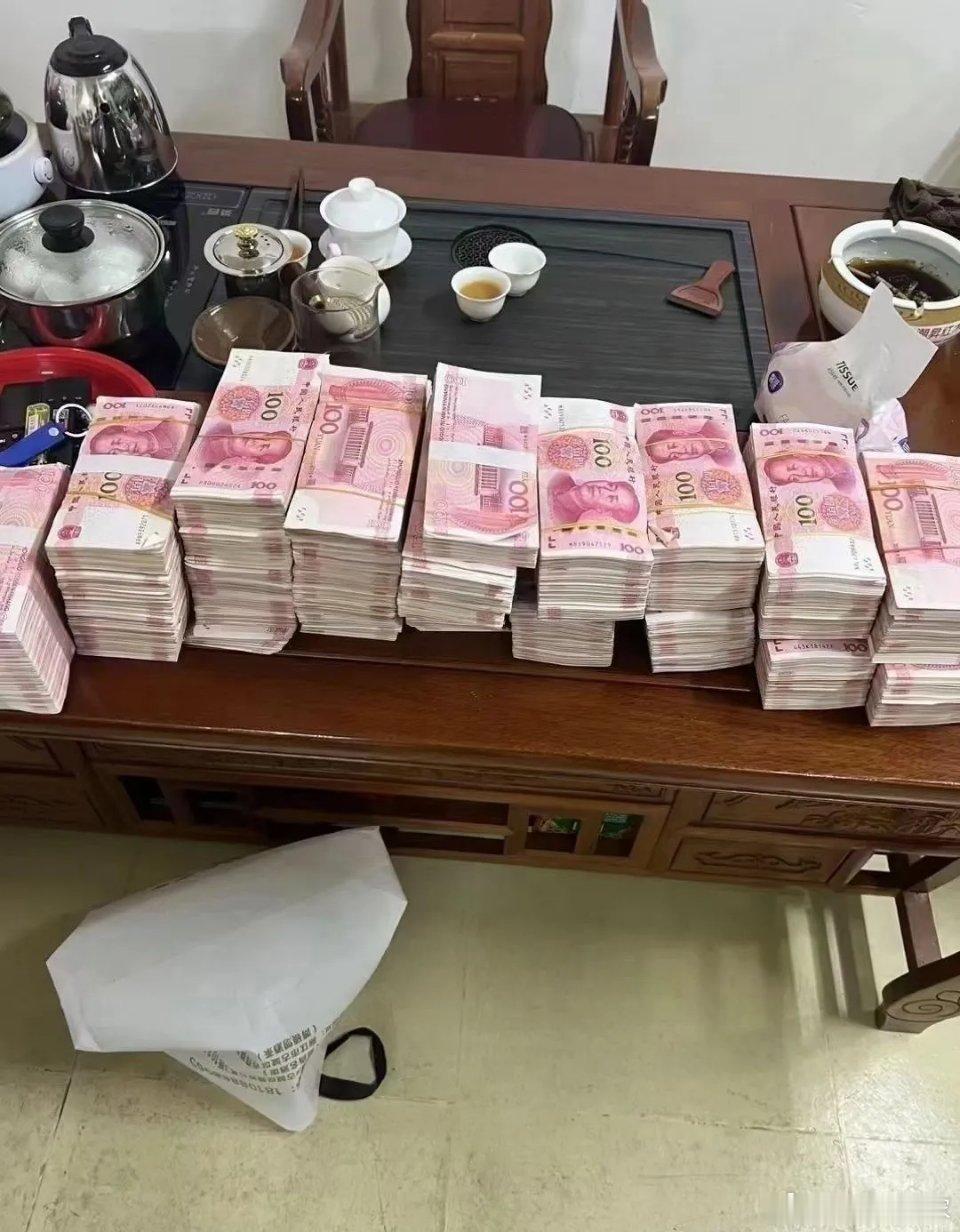 a股目前处于四浪调整阶段，调整结束后，会发动五浪，也就是本轮牛市主升浪！月线级别