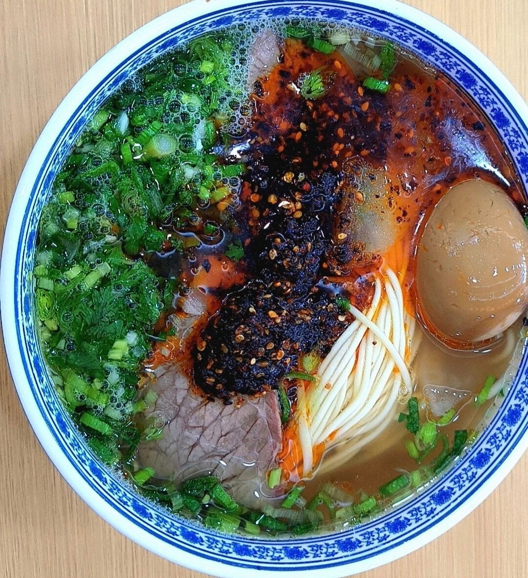 今天早餐，玉米+煲粥+面条。南京