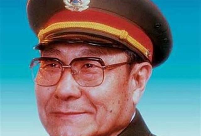 83年副军长迎接军长上任，见面后愣住：这不是我当年的俘虏吗？1983年，39军副