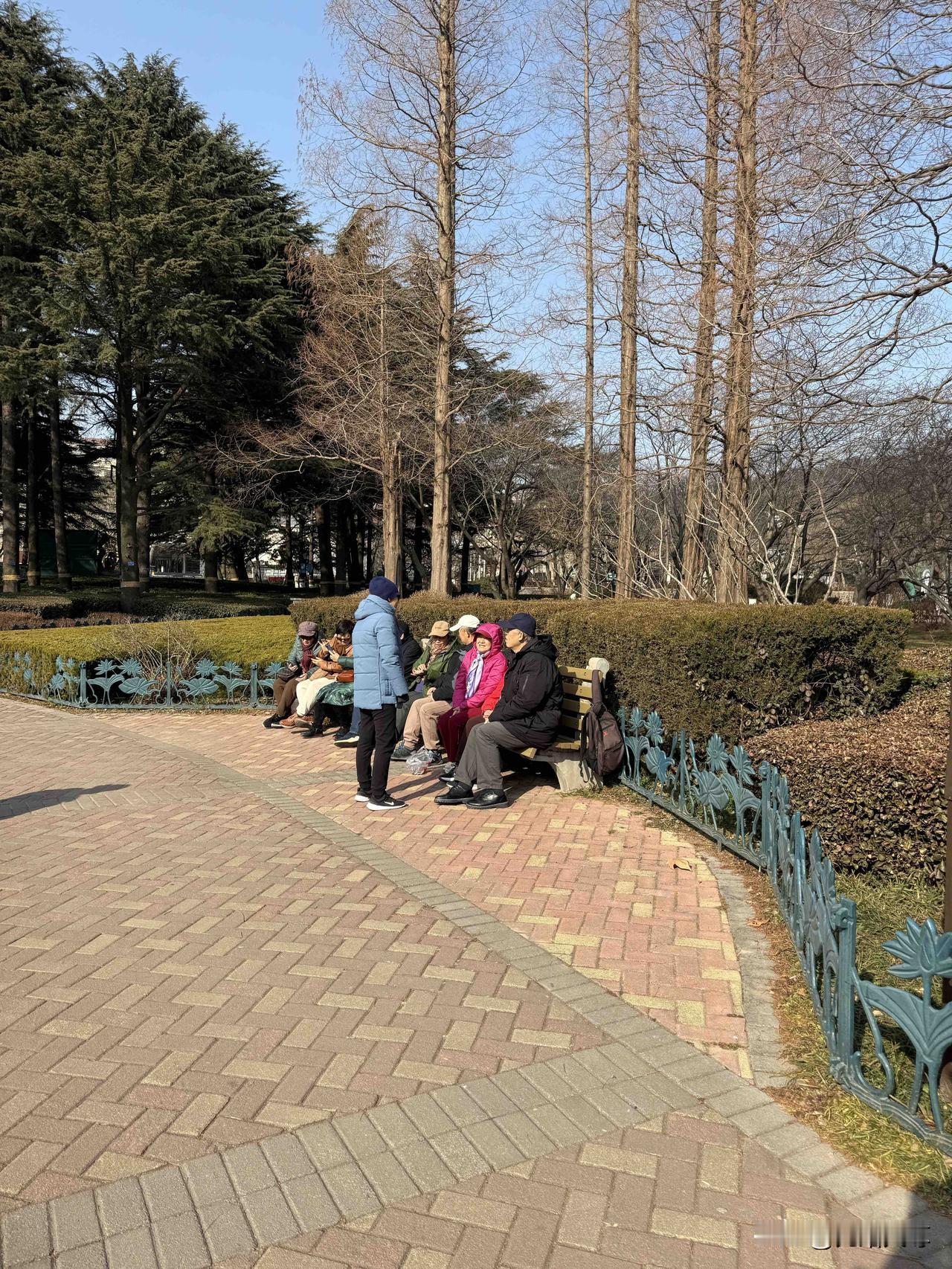 周末放松时刻周末放松时刻是去青岛中山公园游玩，宝宝回自己家了，我就没什么事了，去