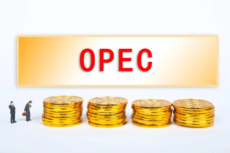 很多人觉得美元结算、华尔街期货，油价就美国说了算？太天真了。全球油价的核心