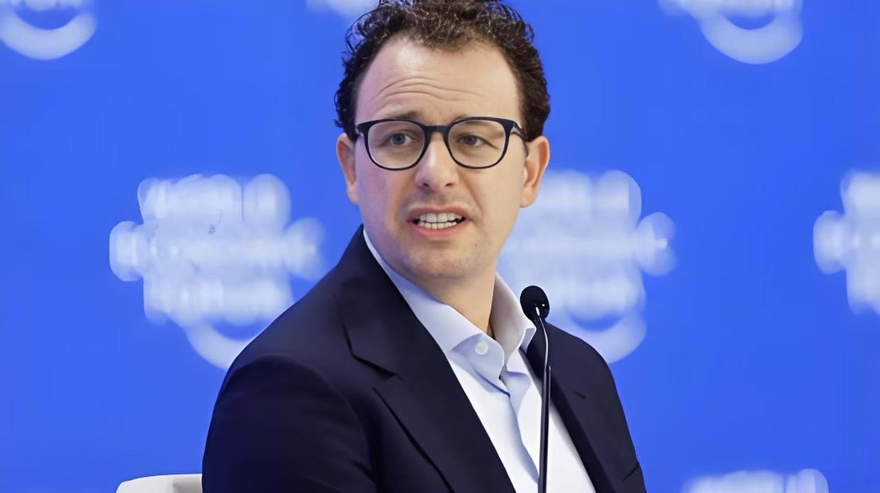 让人细思极恐！美国头部人工智能公司Anthropic的CEO达里奥·阿莫代伊