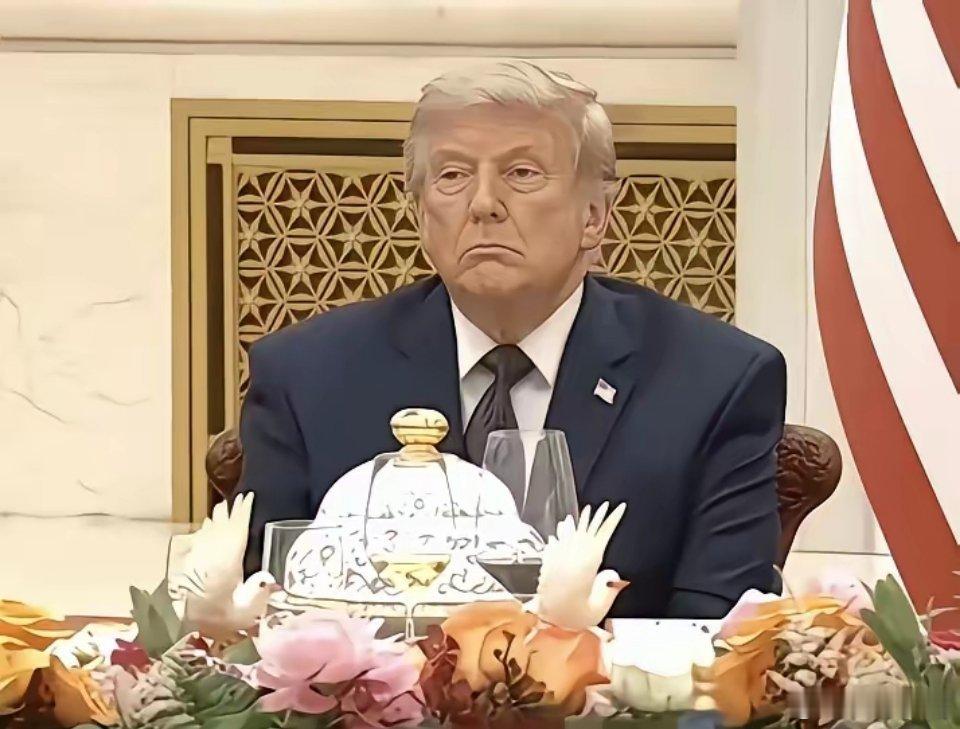 特朗普：这两天我受到受刺激，我将自己出钱建白宫宴会厅，绝不花纳税人的份子钱一、最