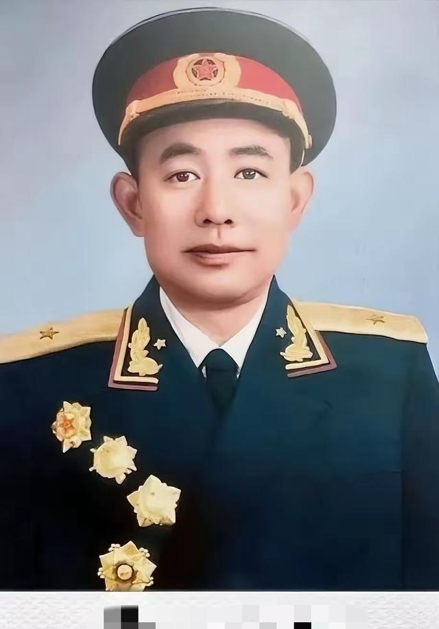 1951年，志愿军开会，彭德怀大喊了一声：“黄朝天，你给我站起来！”违反命令的黄