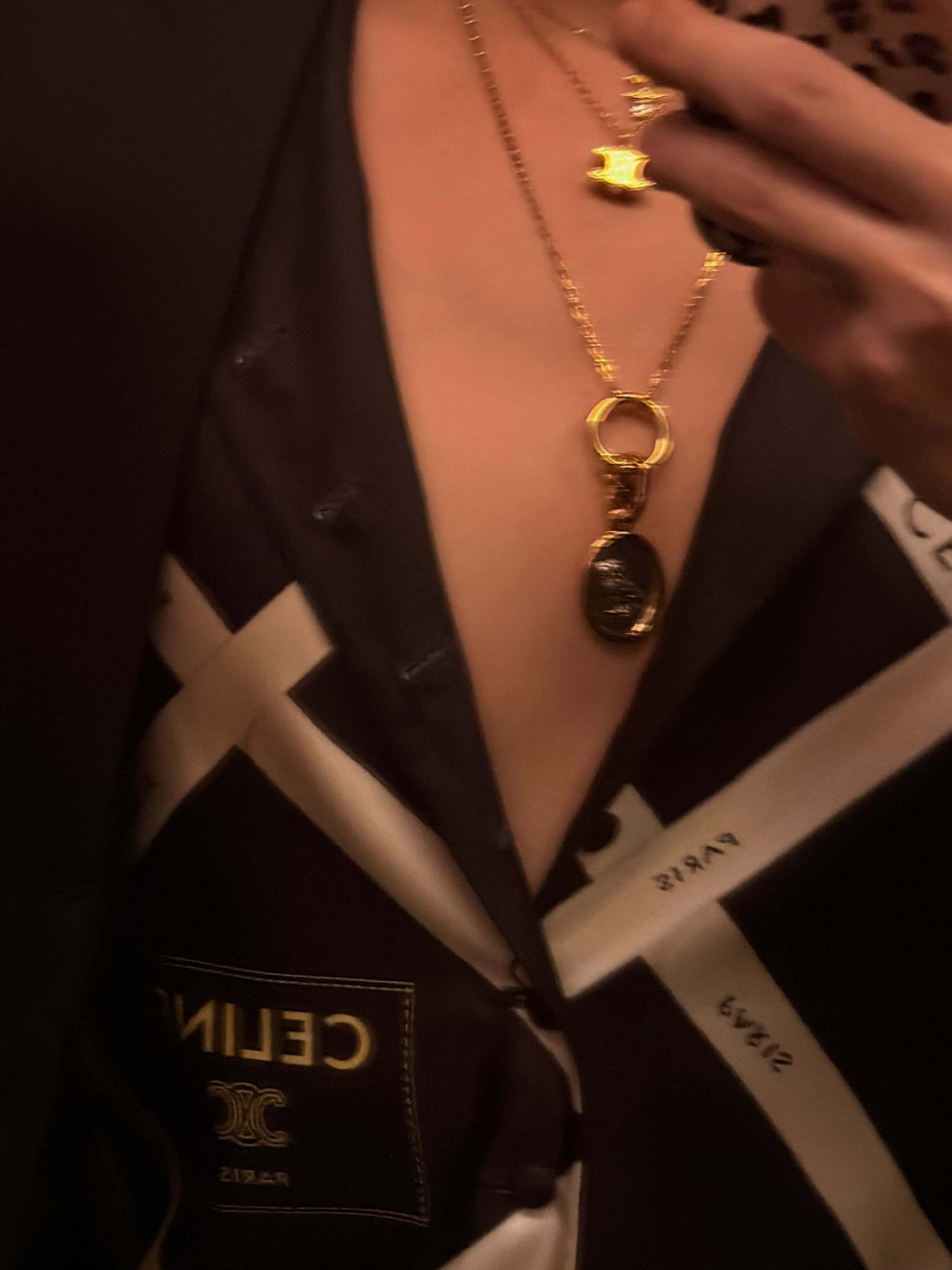 骚的不行给自己奶子来了张特写