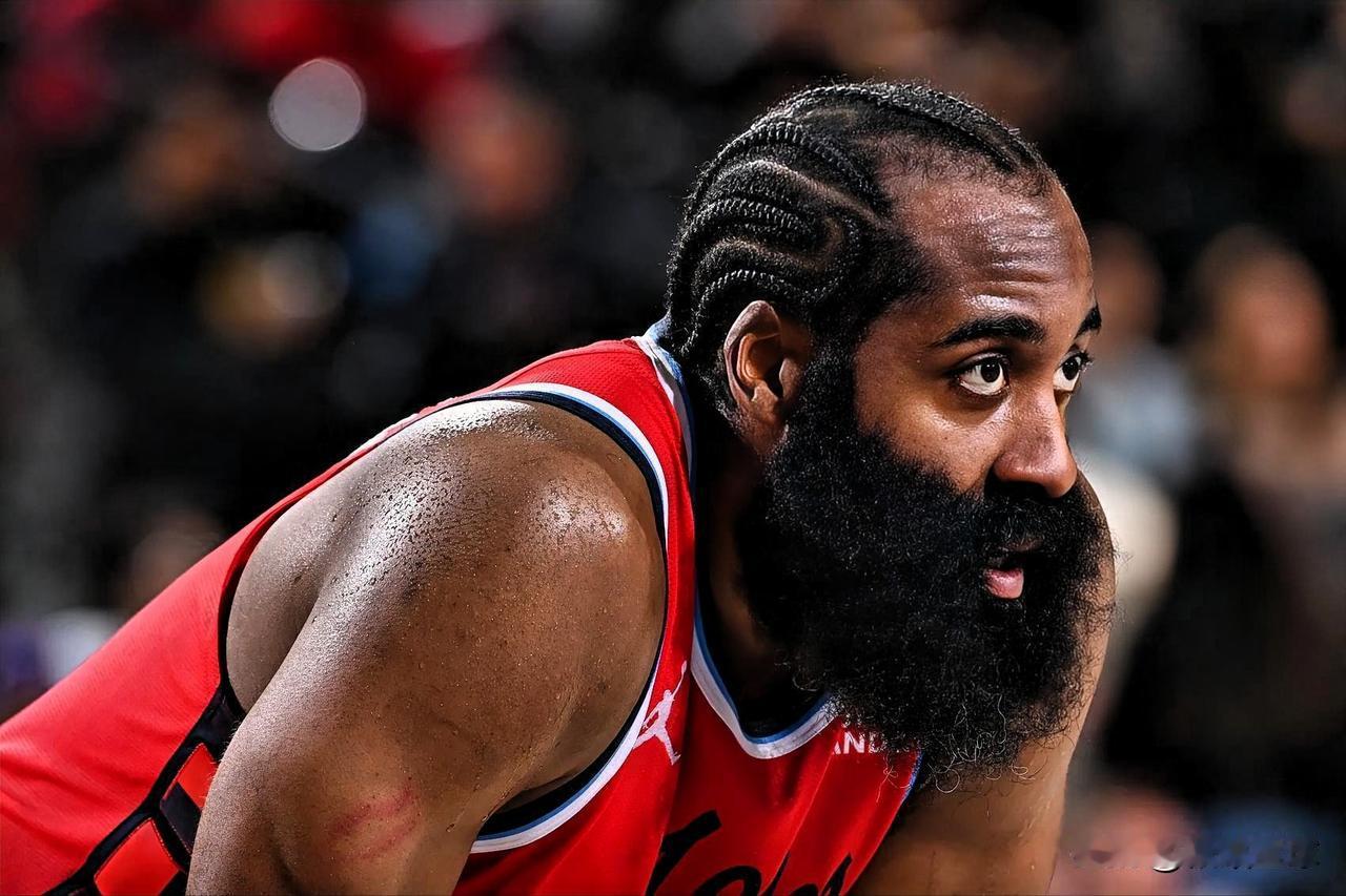 哈登真是带不动这艘破船了！近4场比赛，登哥场均出战39.3分钟，得到34分9