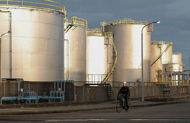 最近国际能源市场风波不断，日本直接放出了“压箱底大招”，一口气释放海量石油储备，