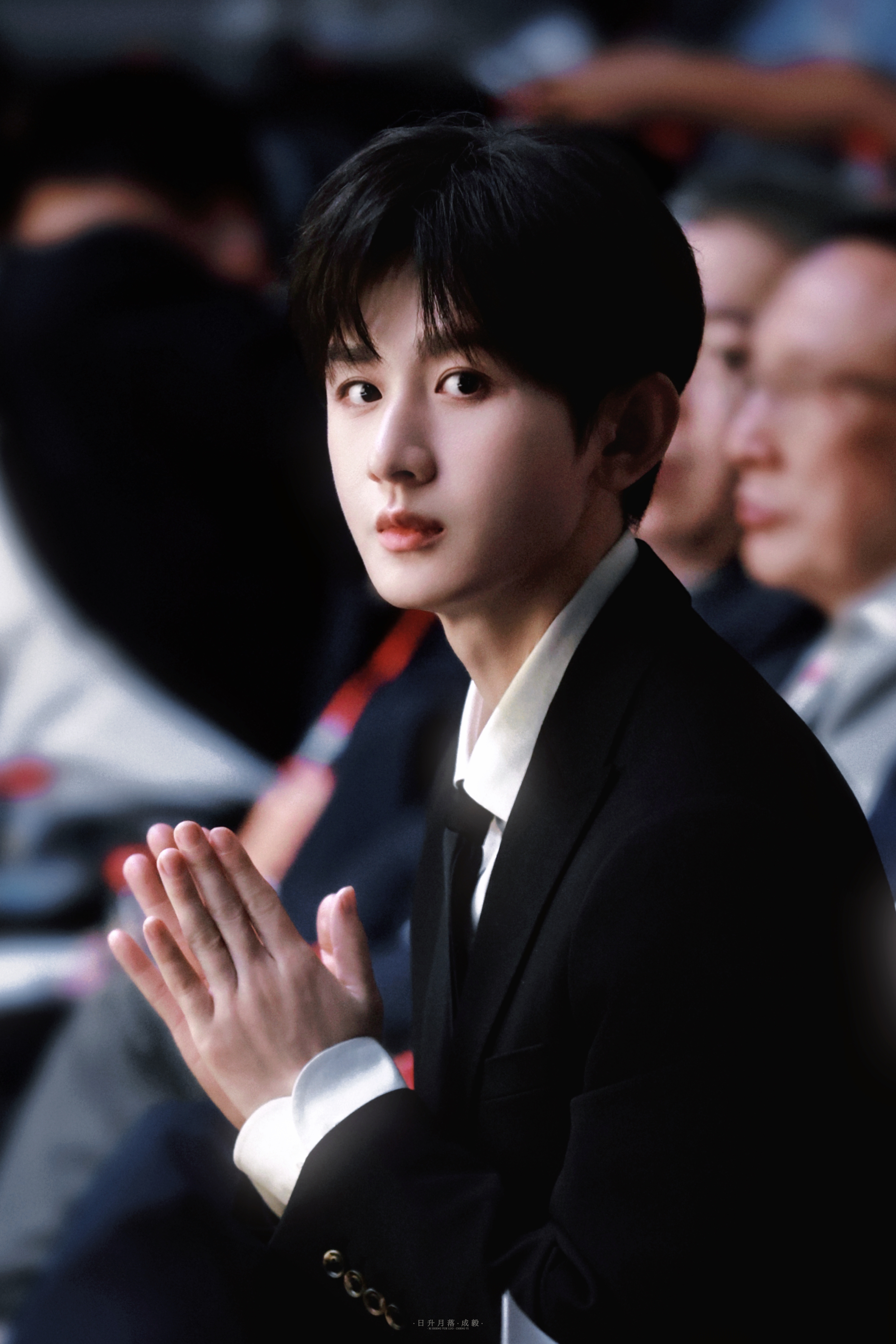 成毅用经历证明，沉下心安静拍戏、一心扎根角色的演员，终会被观众和市场看见！​​