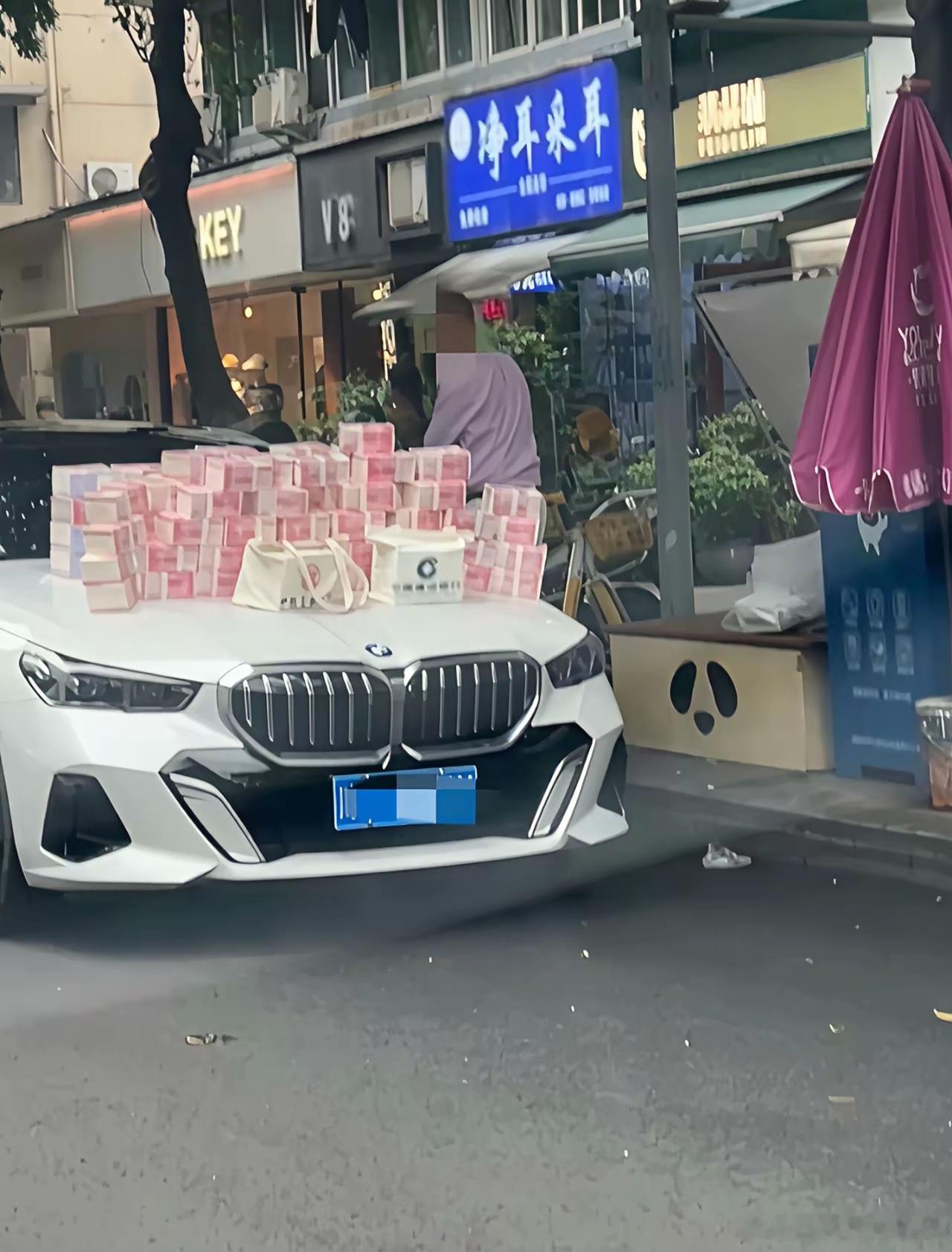 第一眼看到简直不敢相信，走近仔细看，才发现这是在考验人性呢！