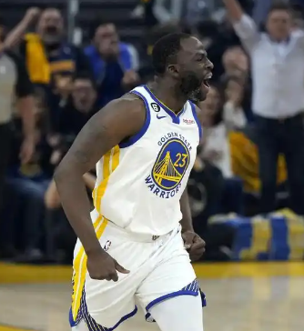 追梦格林如果被三方交易，最后肯定会湖人。没有其他队有信心镇得住格林，而湖人刚好有