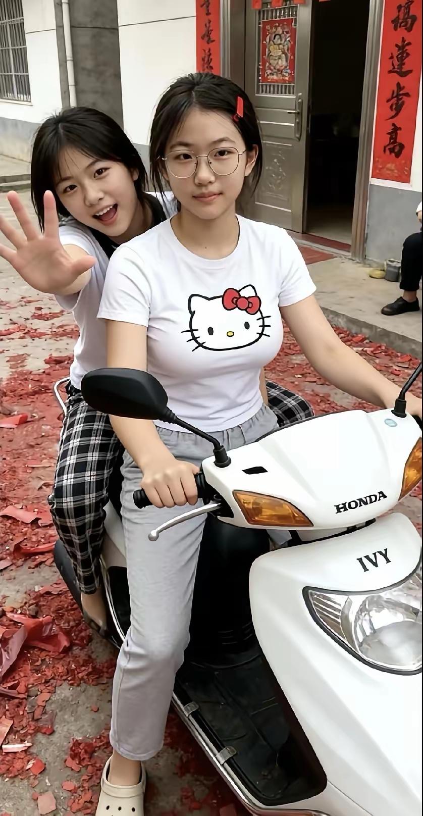 年轻就是好，青春气息扑面而来。[赞][赞]