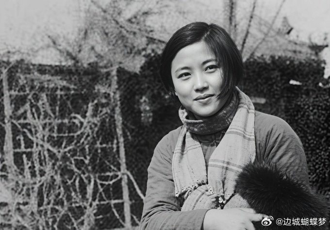 陆璀，1914年生于浙江吴兴，清华大学社会学系毕业。她年轻时容貌秀丽，气质端庄温